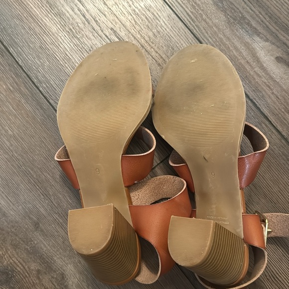 Brown Old Navy Heels - Picture 5 of 6